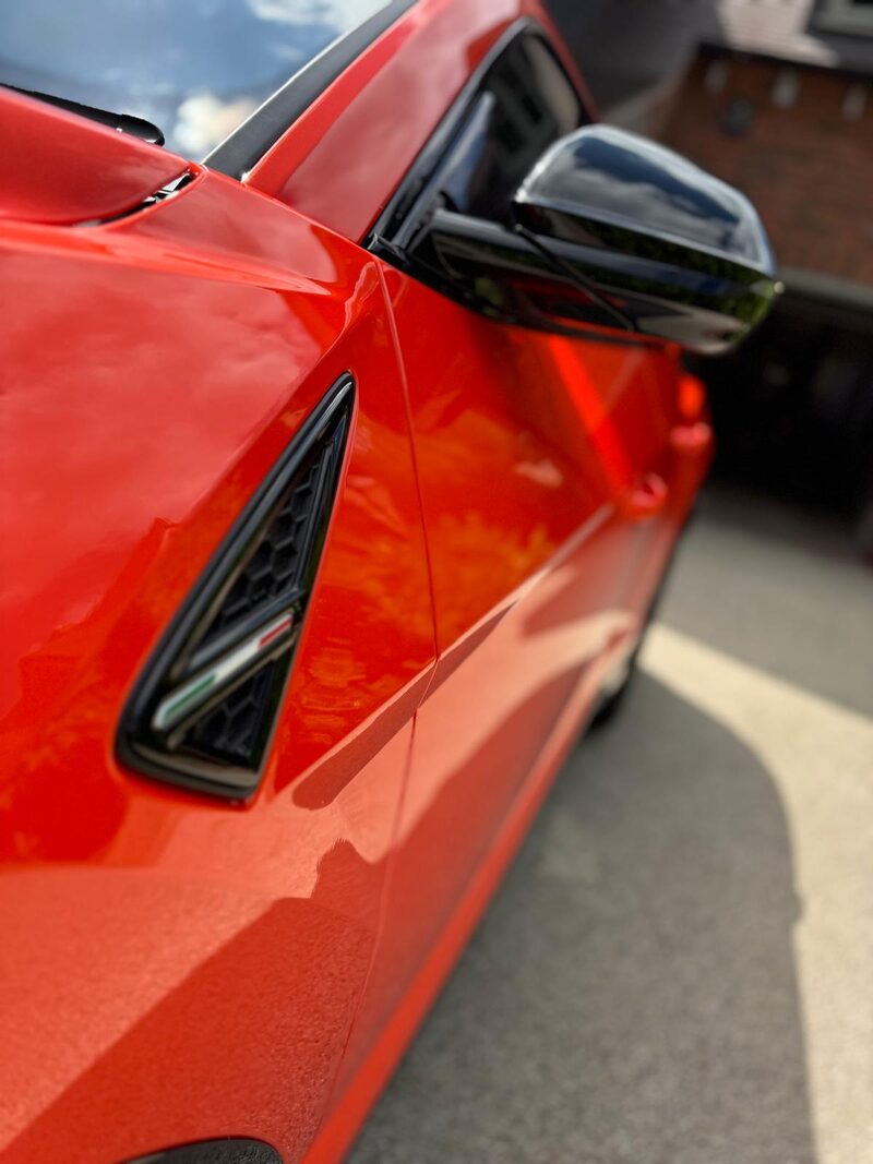 Lamborghini Urus paintwork and mirror detailed by MV Detailing