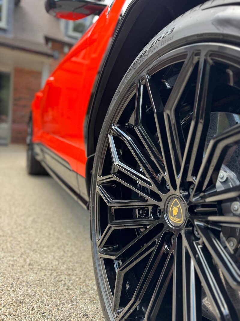 Lamborghini Urus alloy wheel cleaned and dressed by MV Detailing